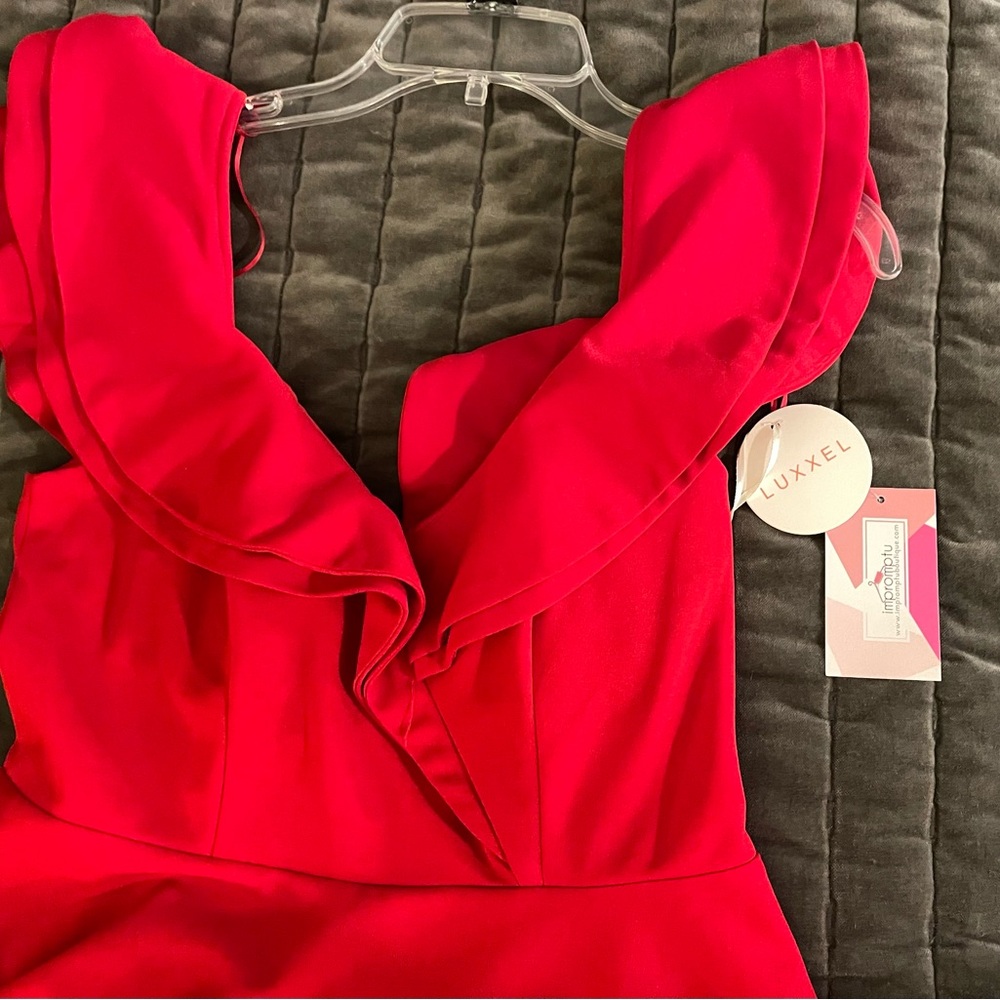 Red Dress Luxxel